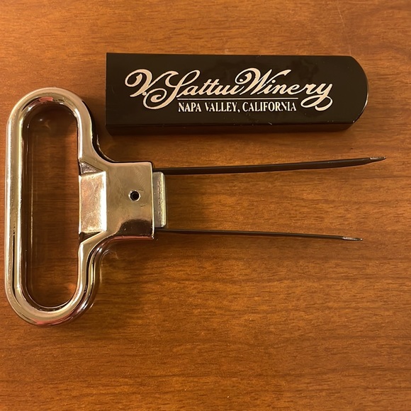 V. Sattui Winery European cork puller, Napa Valley California - Picture 3 of 3